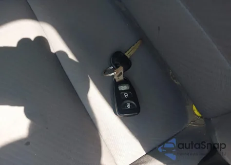 2011 Hyundai Elantra Gls (Ulsan Plant) z USA, uszkodzony, nr VIN KMHDH4AEXBU130581